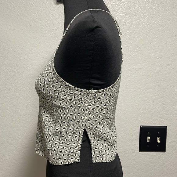 Urban Outfitters Brand Silence+noise Printed Women’s Halter Top Small - Picture 3 of 4